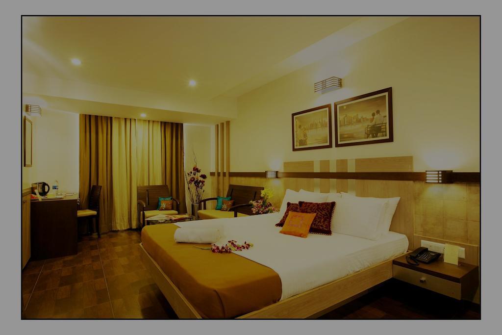 Hotel Utsav Deluxe Pune Cameră foto